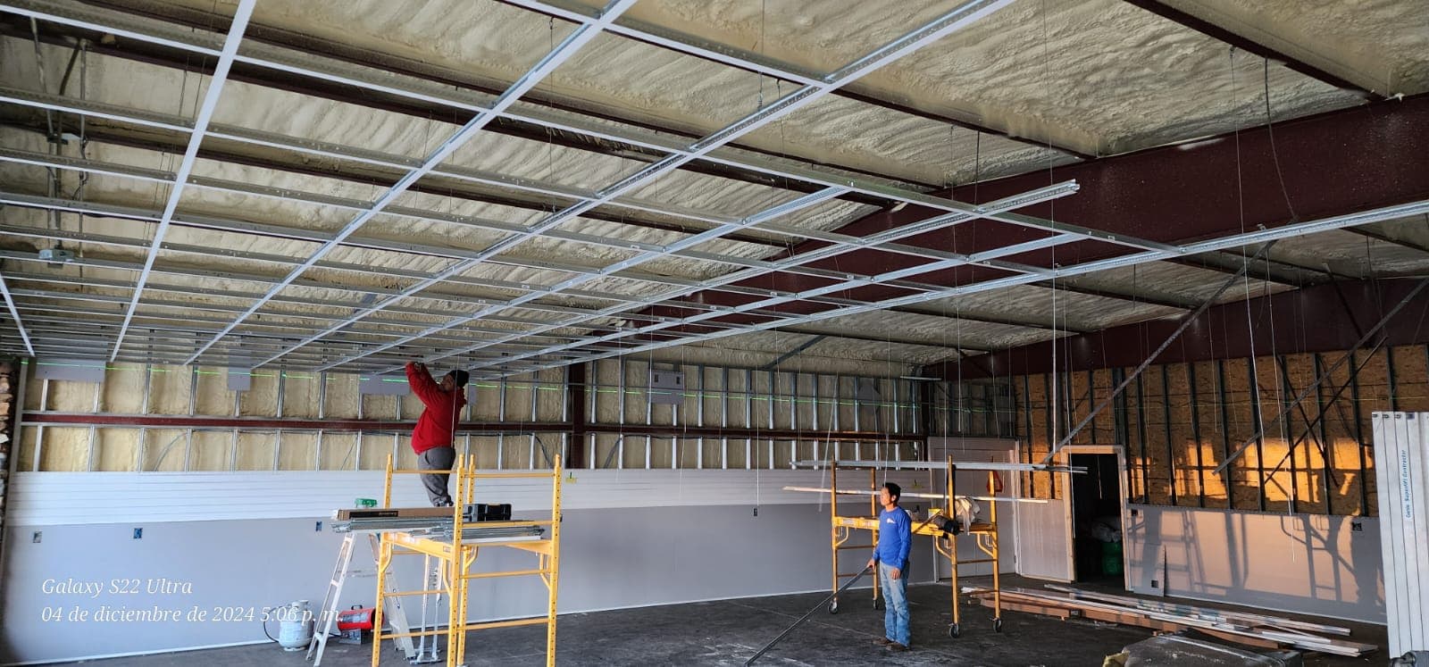 Drop ceiling/ acoustic ceiling